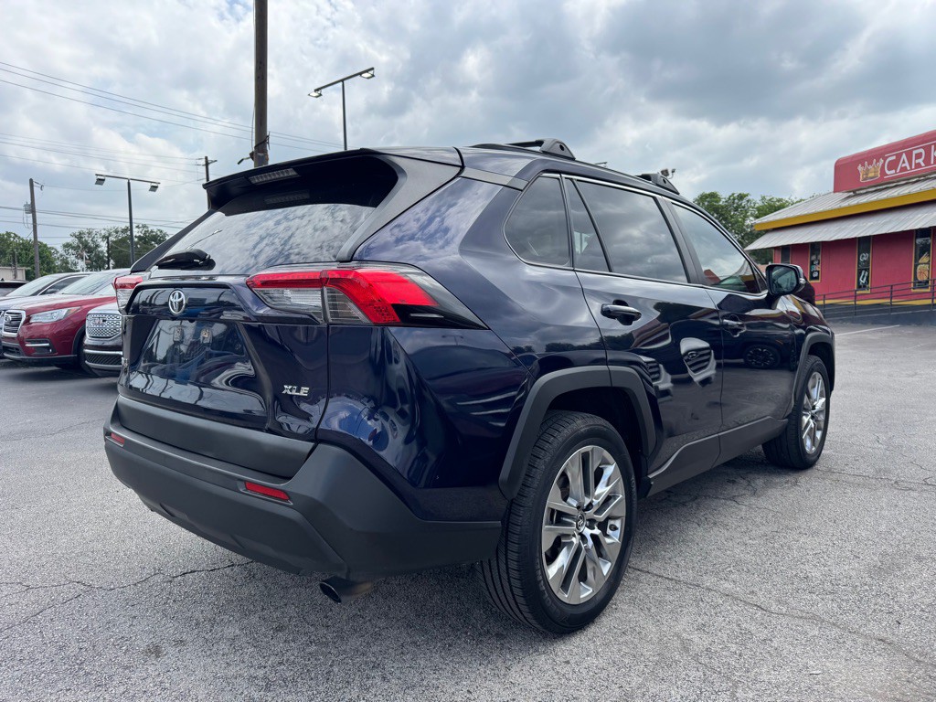 2019 Toyota Rav4 Image 8