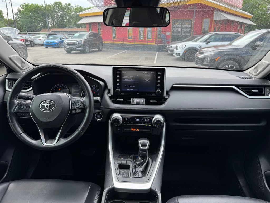 2019 Toyota Rav4 Image 18