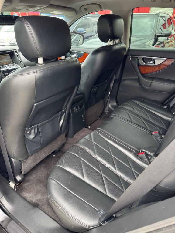 2009 INFINITI FX35 Image 16