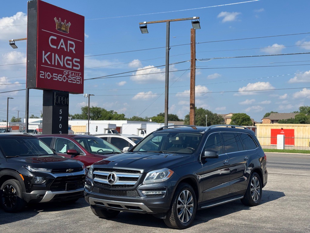 2013 Mercedes-Benz GL-Class Image 2