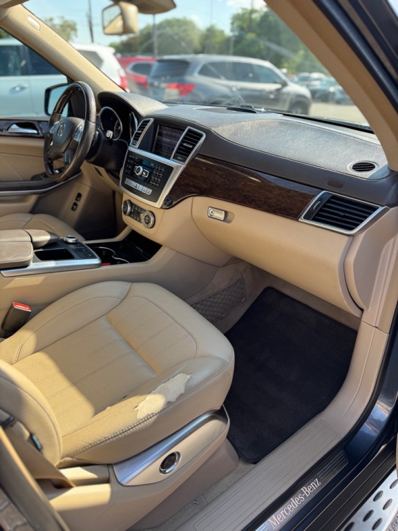 2013 Mercedes-Benz GL-Class Image 14