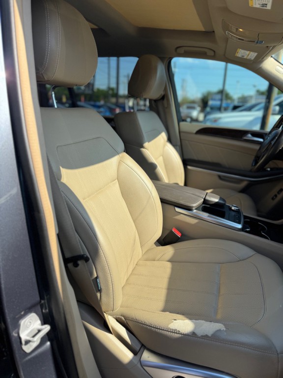 2013 Mercedes-Benz GL-Class Image 16