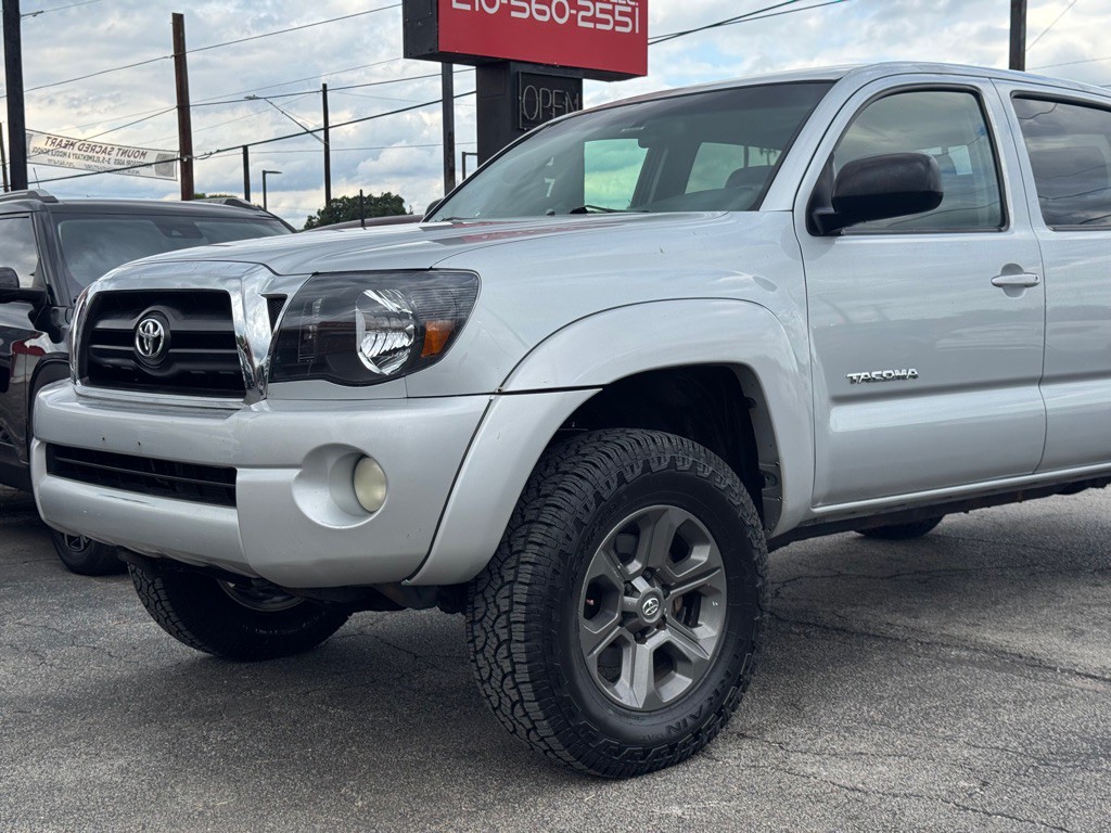 2005 Toyota Tacoma Image 4