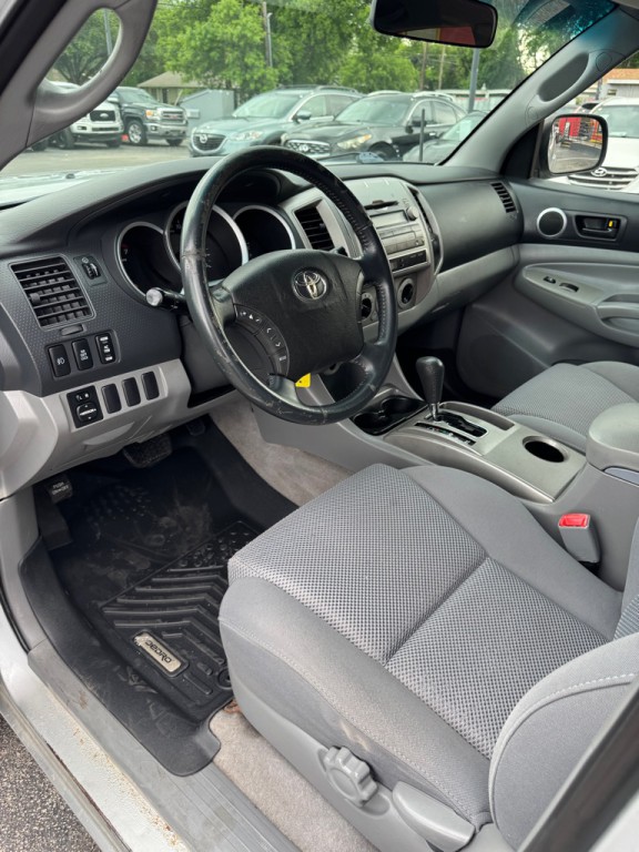 2005 Toyota Tacoma Image 12