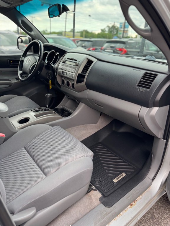 2005 Toyota Tacoma Image 15