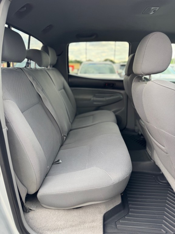 2005 Toyota Tacoma Image 18