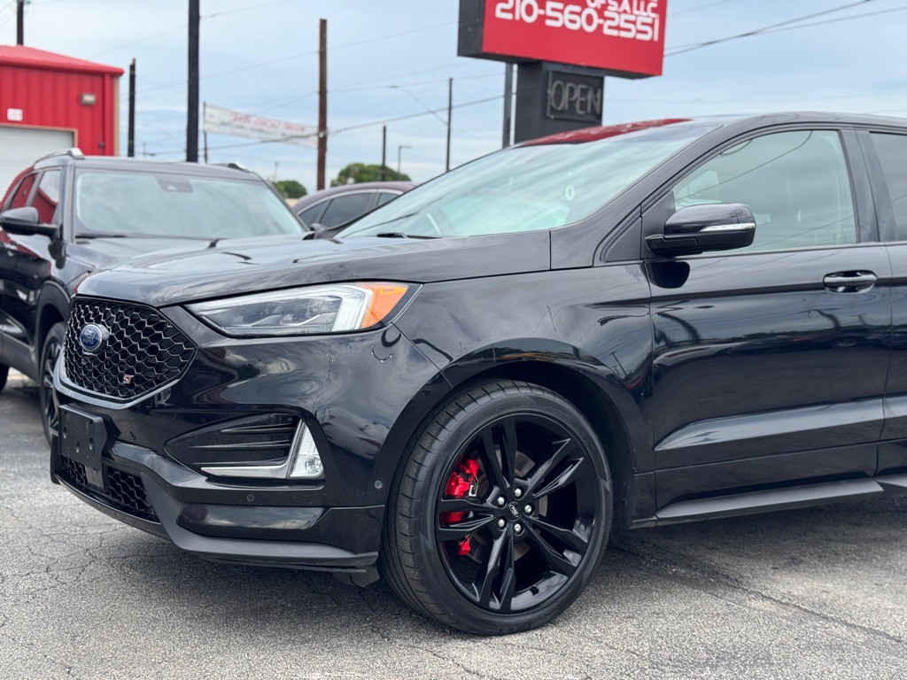 2020 Ford Edge Image 4