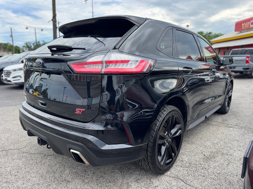 2020 Ford Edge Image 8