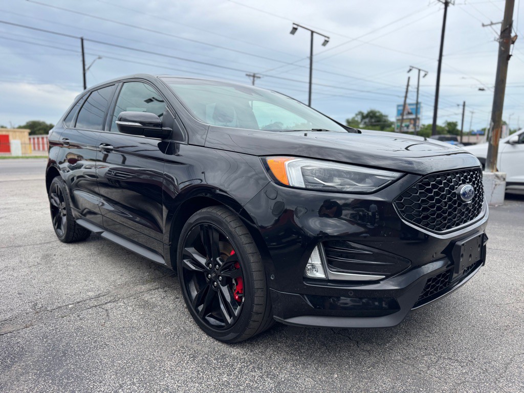 2020 Ford Edge Image 9