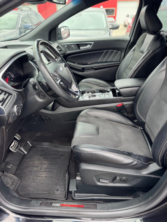 2020 Ford Edge Image 12