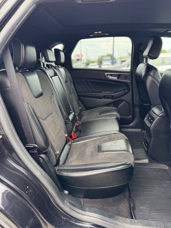 2020 Ford Edge Image 18
