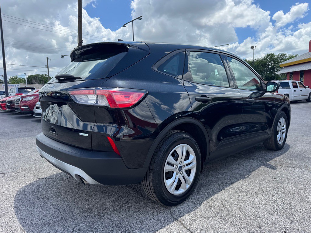 2020 Ford Escape Image 9