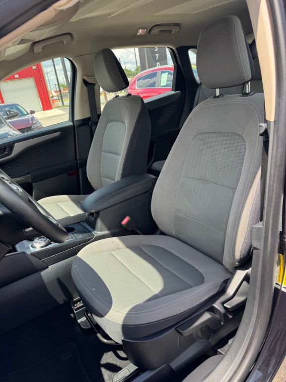 2020 Ford Escape Image 14