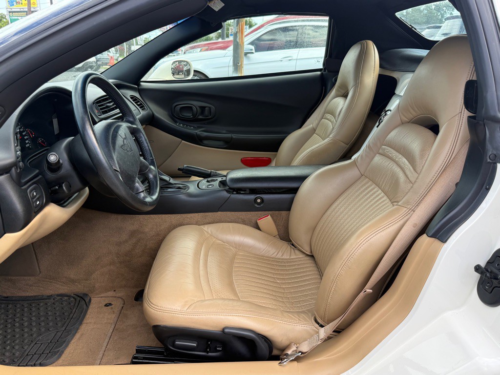 2002 Chevrolet Corvette Image 12