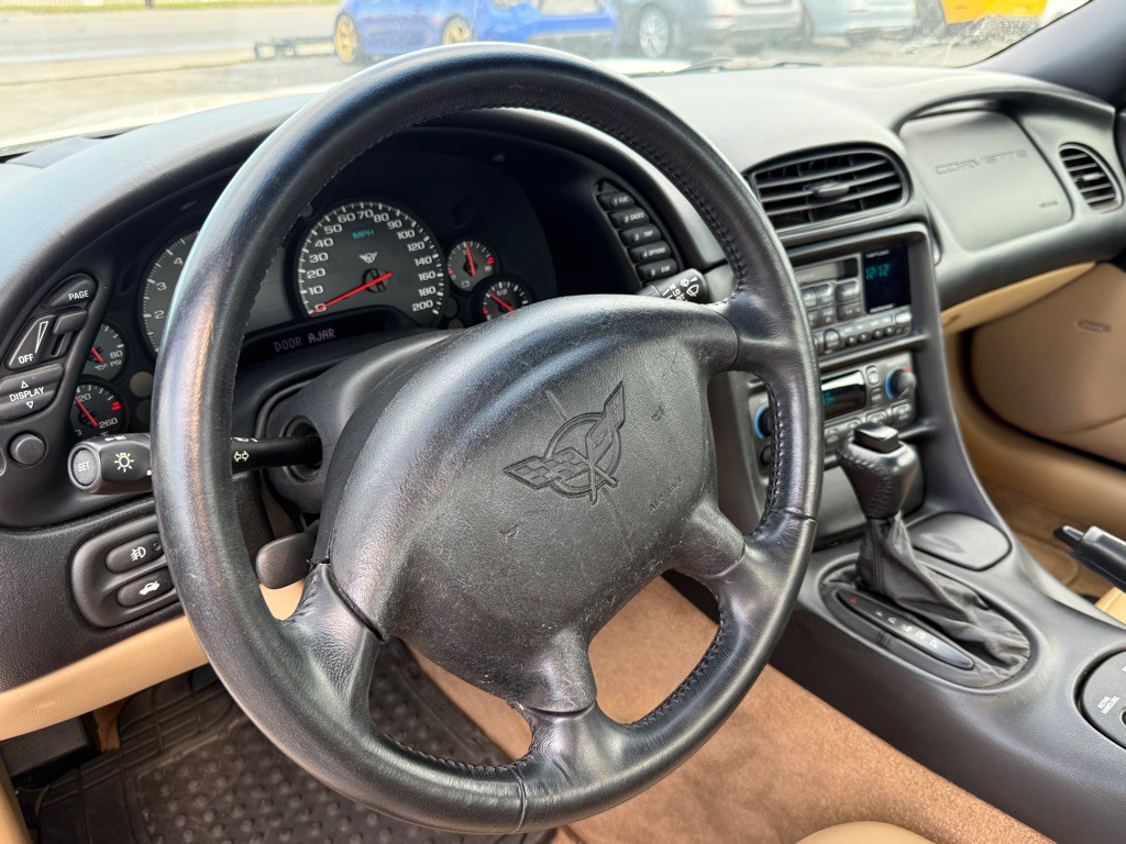 2002 Chevrolet Corvette Image 13