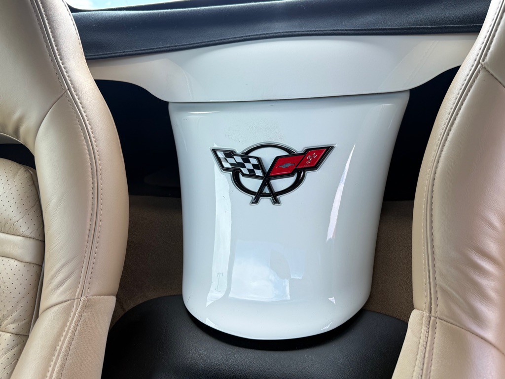 2002 Chevrolet Corvette Image 17