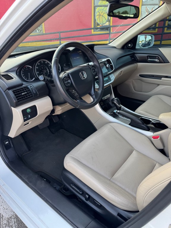 2015 Honda Accord Image 12