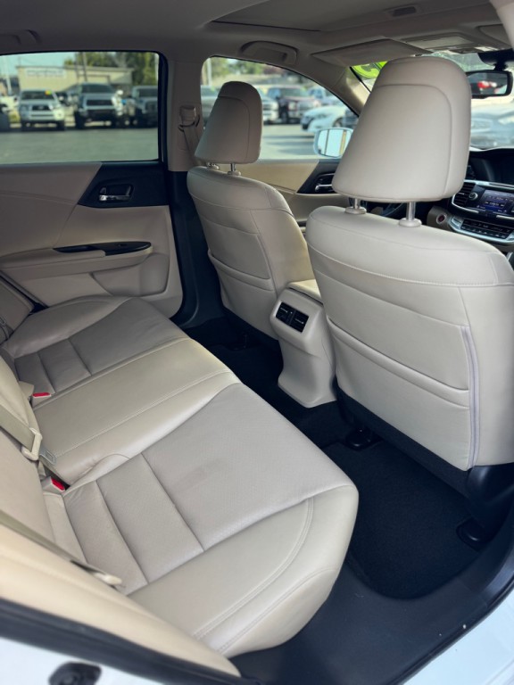 2015 Honda Accord Image 19
