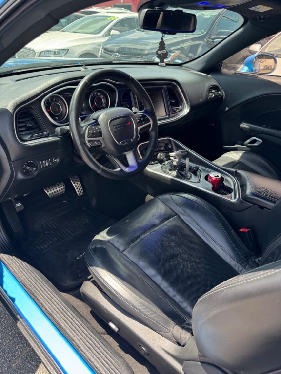 2015 Dodge Challenger Image 12