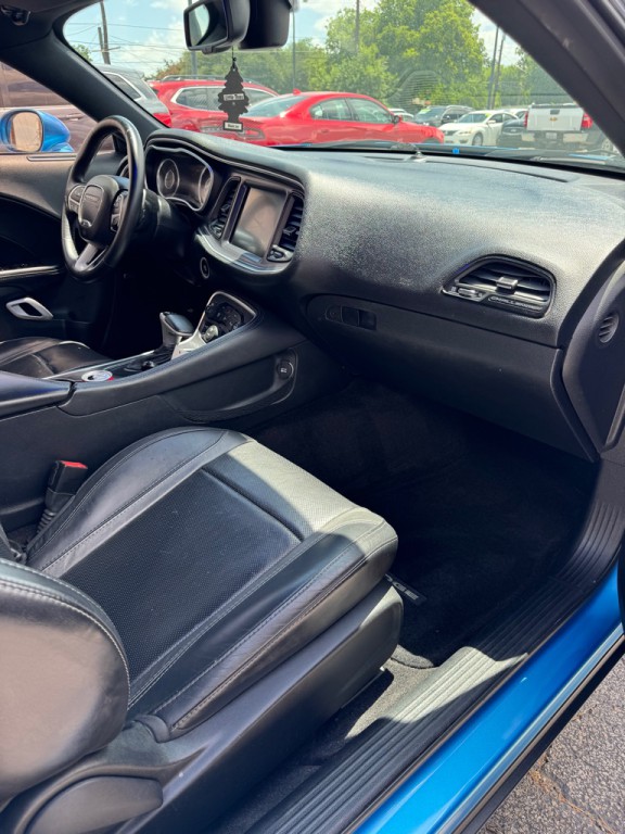 2015 Dodge Challenger Image 15