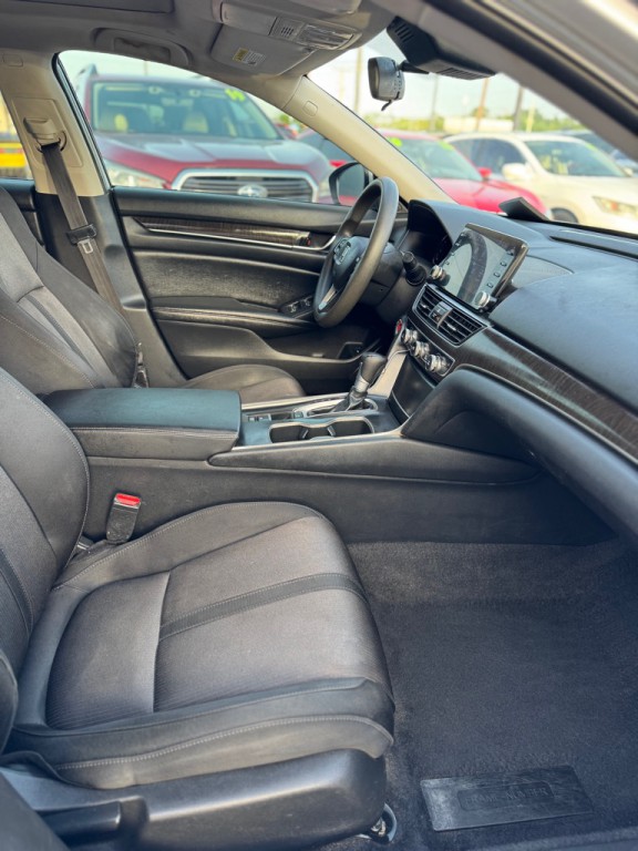 2020 Honda Accord Image 16