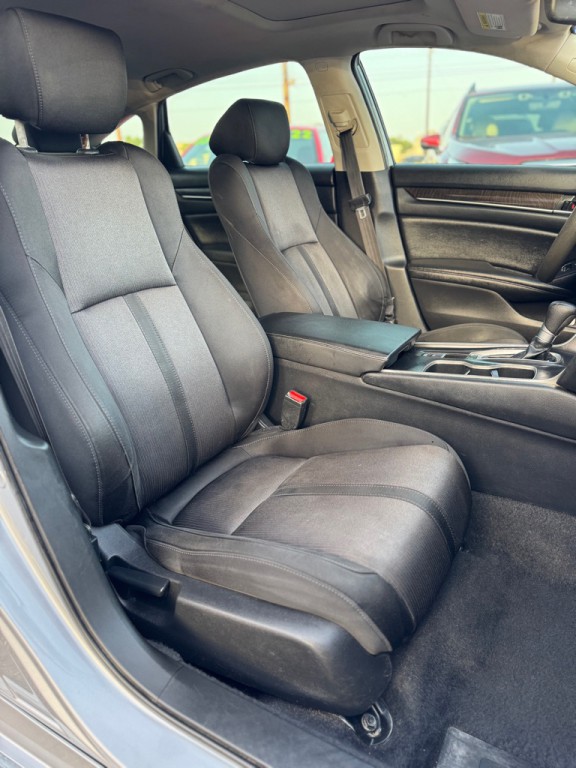 2020 Honda Accord Image 17