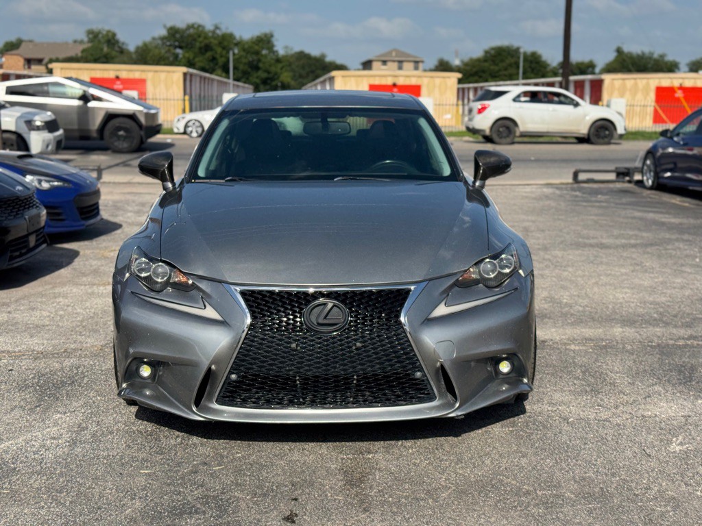 2015 Lexus IS Image 11