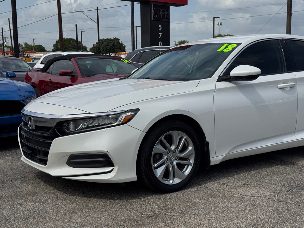 2018 Honda Accord Image 4