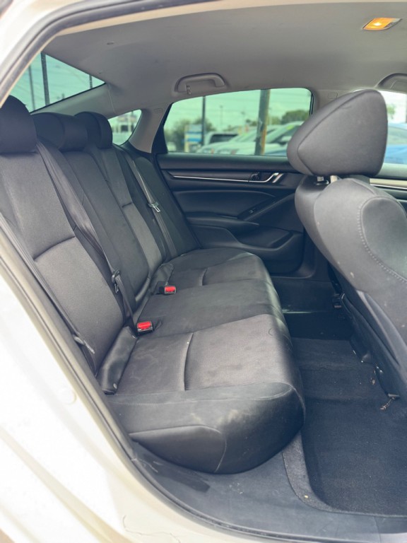 2018 Honda Accord Image 15