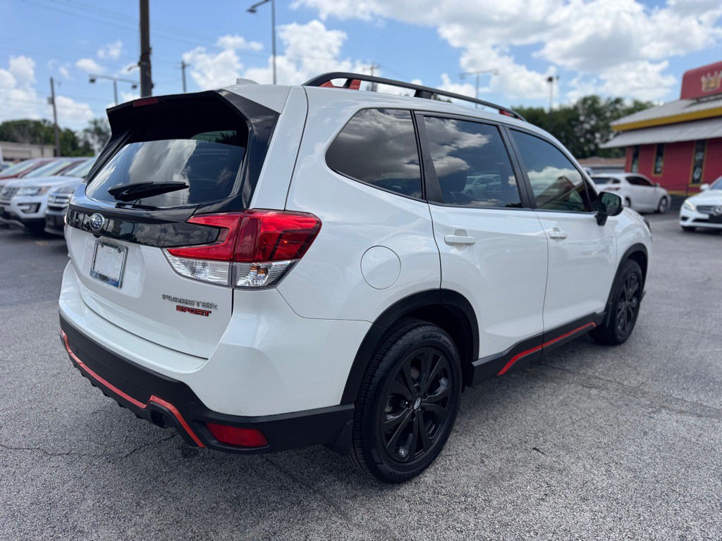 2022 Subaru Forester Image 8
