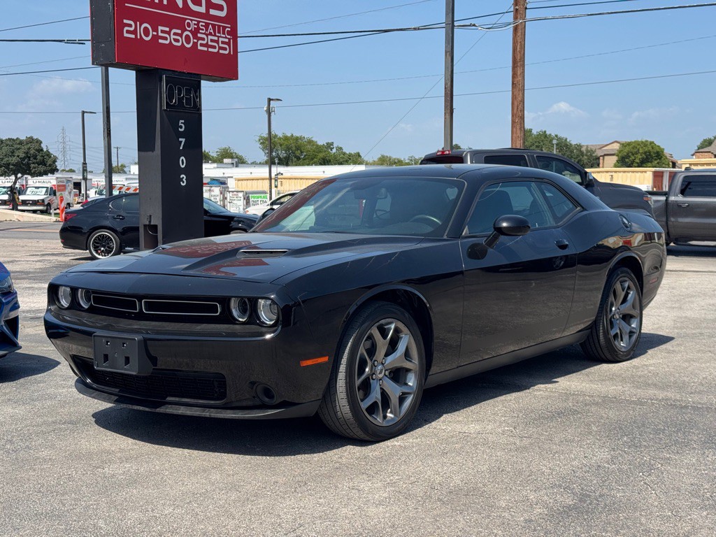 2017 Dodge Challenger Image 3