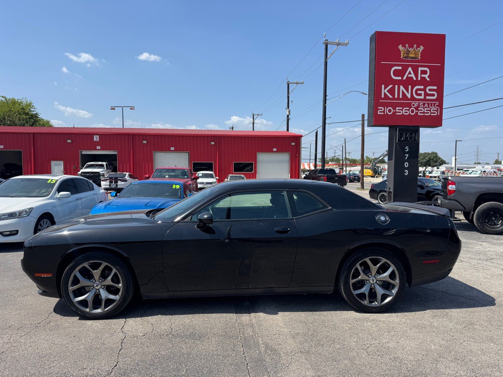 2017 Dodge Challenger Image 5