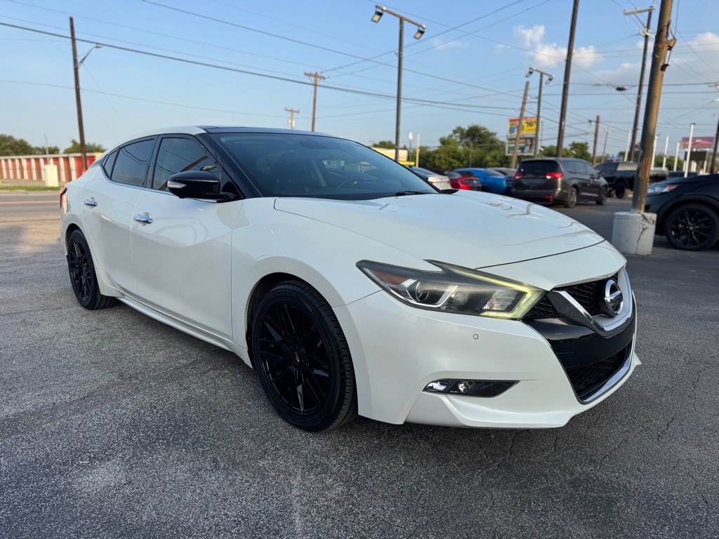 2017 Nissan Maxima Image 10