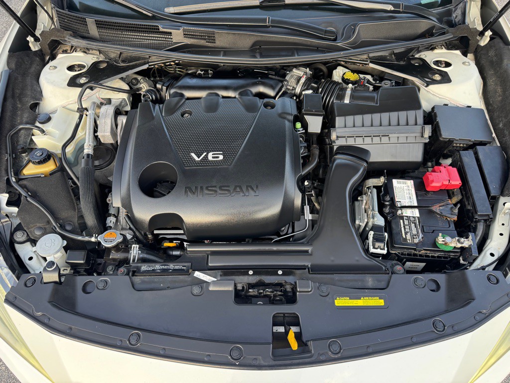 2017 Nissan Maxima Image 21