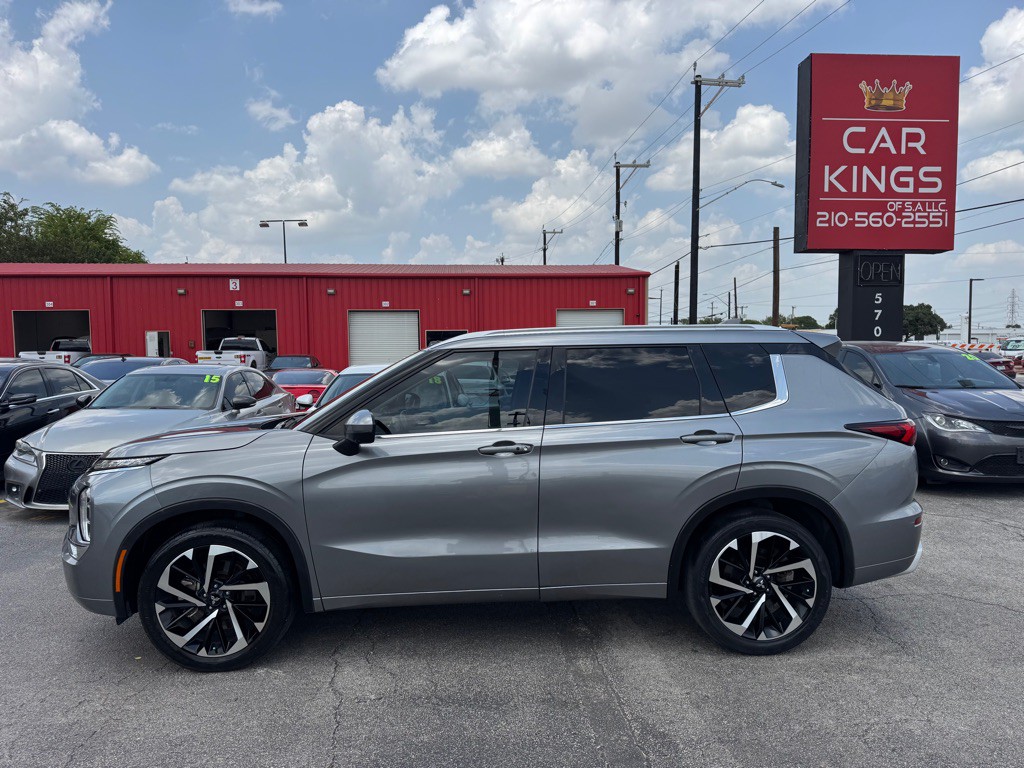 2022 Mitsubishi Outlander Image 5