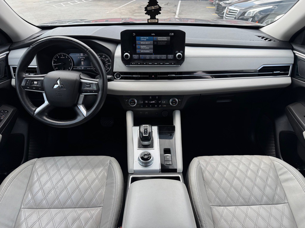 2022 Mitsubishi Outlander Image 23