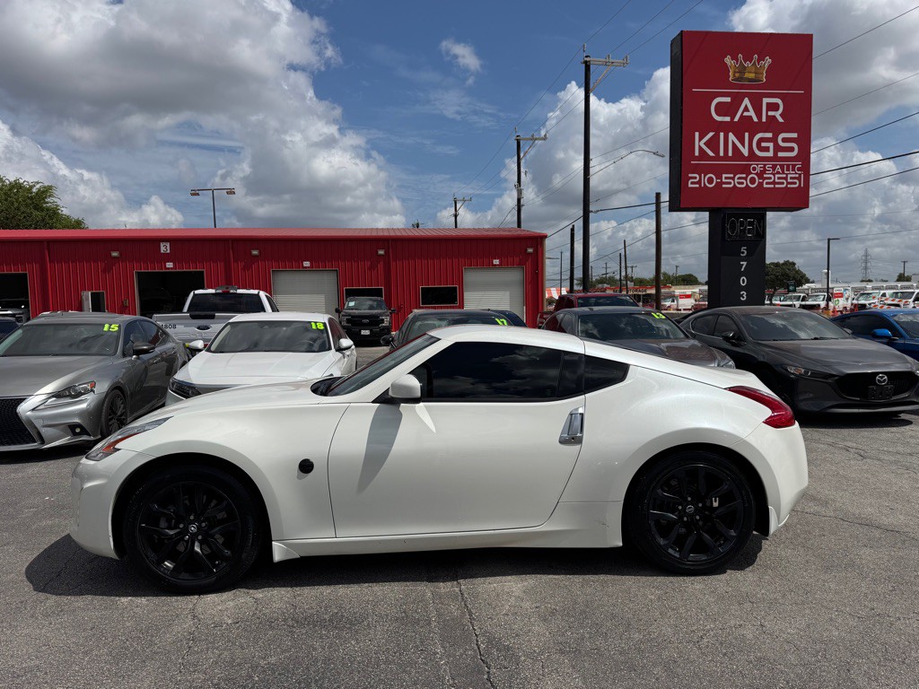 2016 Nissan 370Z Image 5