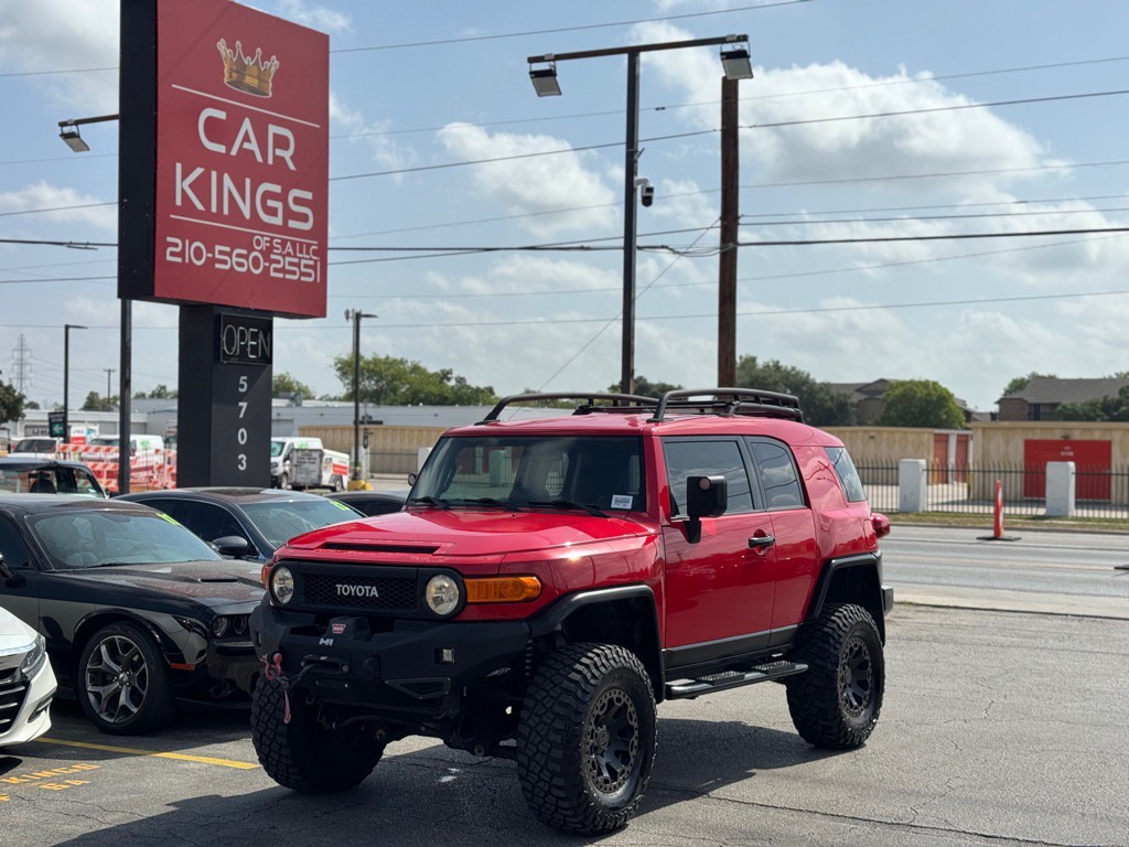 2012 Toyota FJ Cruiser Image 2