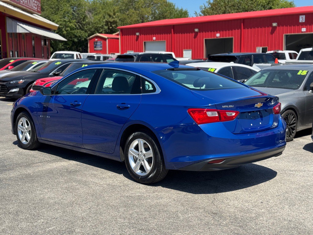 2023 Chevrolet Malibu Image 6