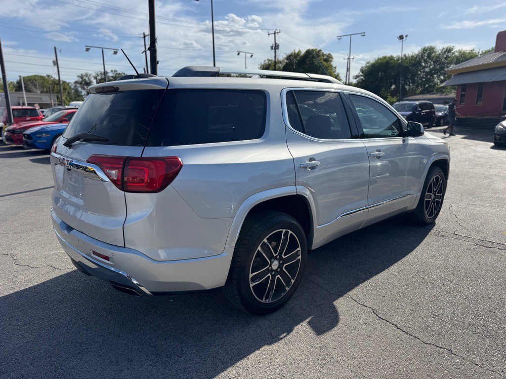 2019 GMC Acadia Image 8