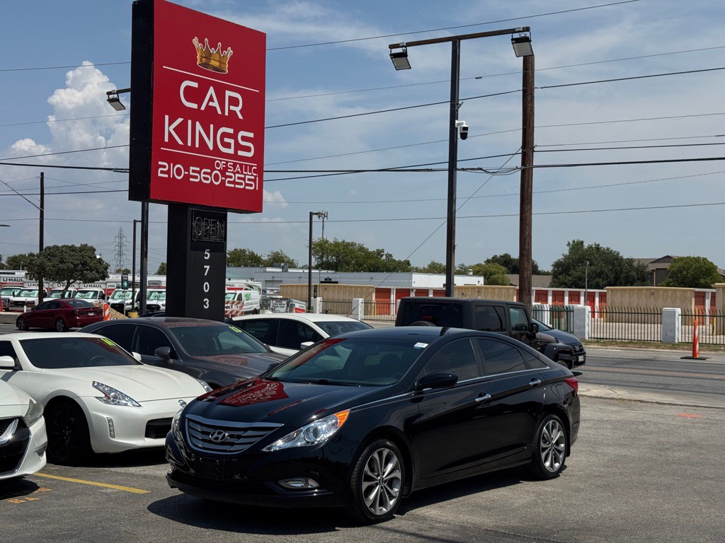 2013 Hyundai Sonata Image 2