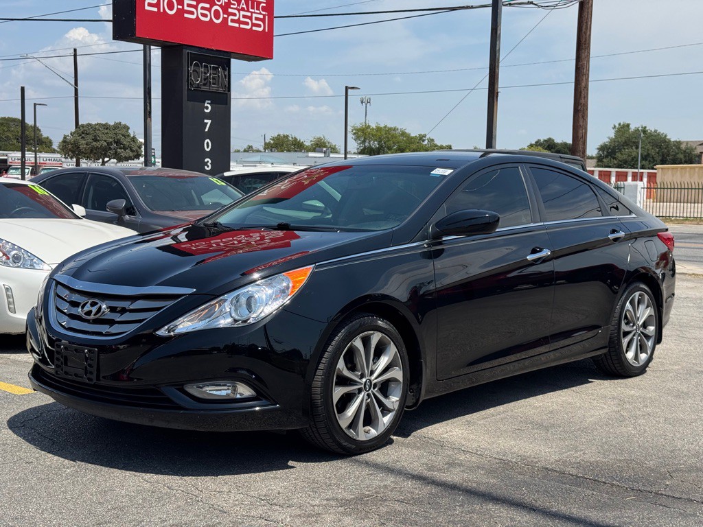 2013 Hyundai Sonata Image 3