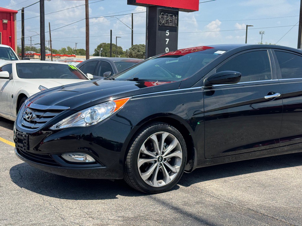 2013 Hyundai Sonata Image 4
