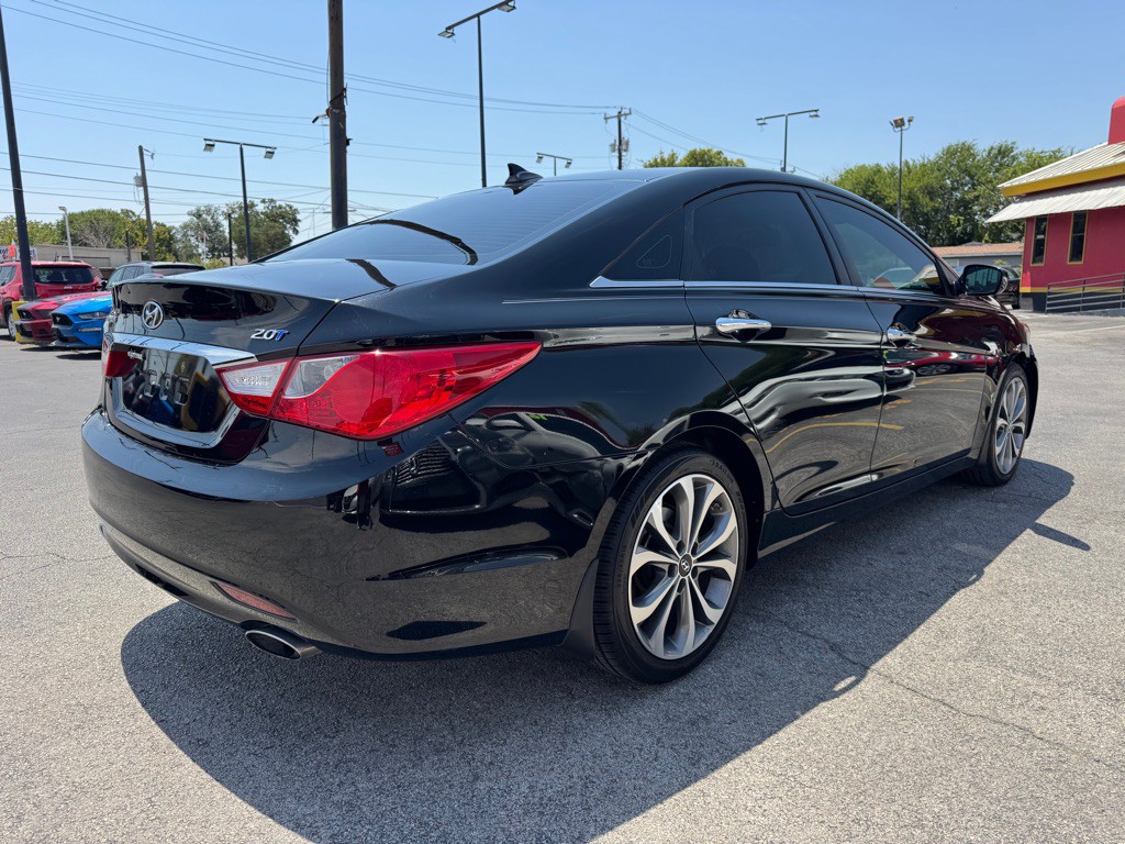 2013 Hyundai Sonata Image 9