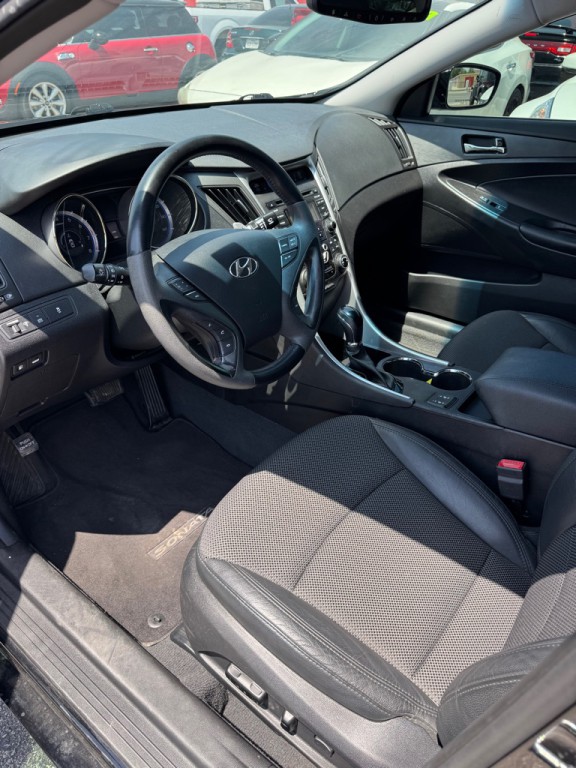 2013 Hyundai Sonata Image 12