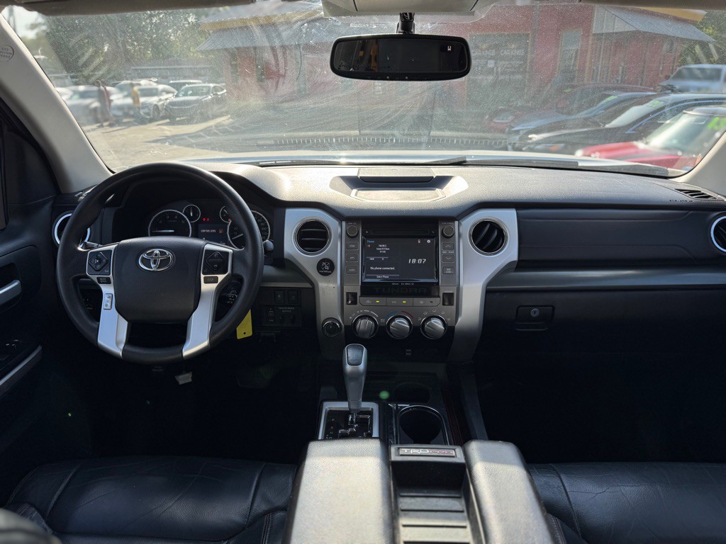 2017 Toyota Tundra Image 17