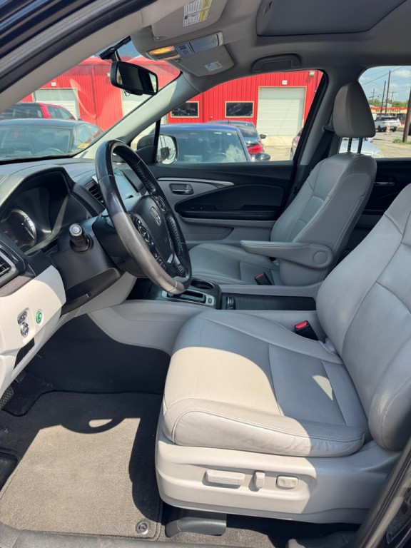 2017 Honda Pilot Image 12