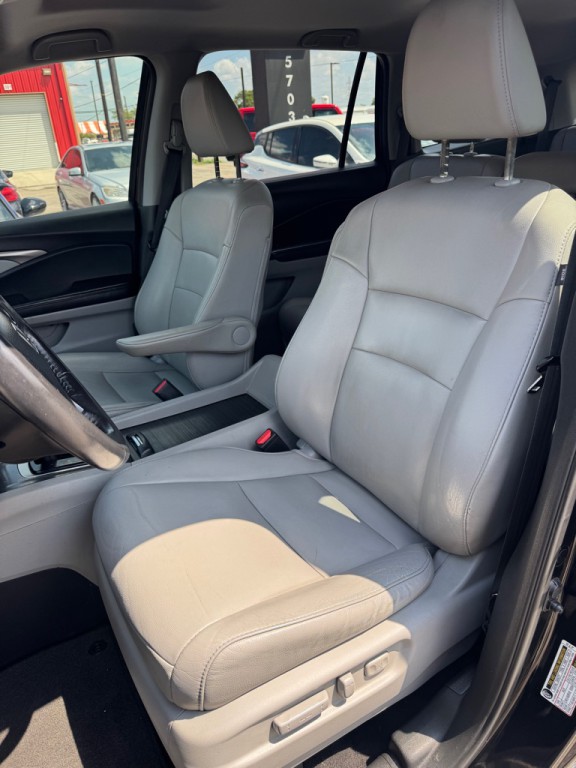 2017 Honda Pilot Image 13