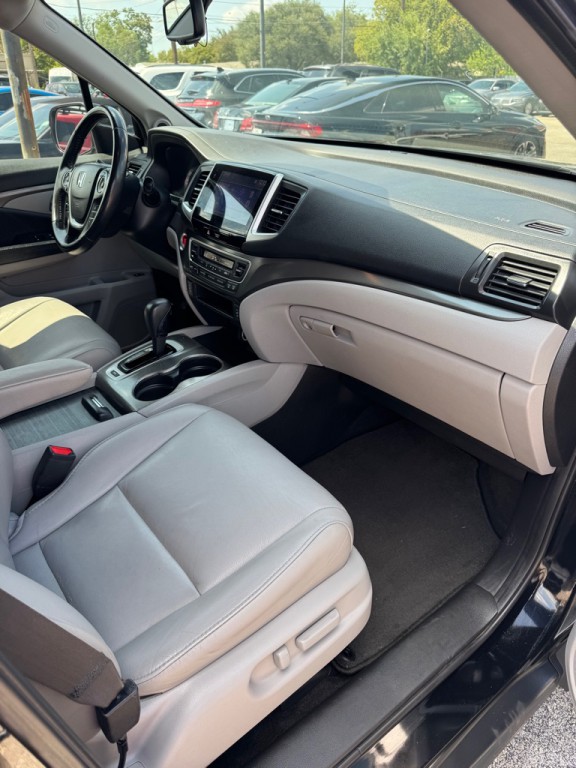 2017 Honda Pilot Image 14