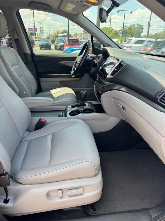 2017 Honda Pilot Image 15